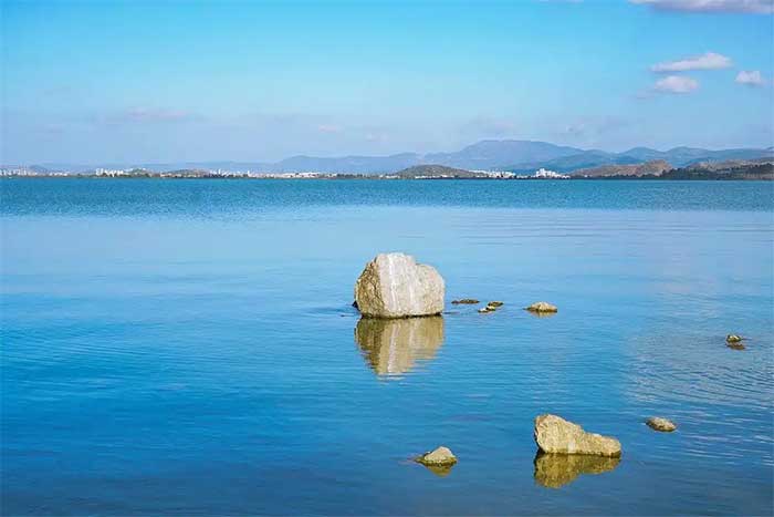 2026 春节云南昆明大理丽江旅游预算解析｜两人花费参考 + 机票住宿省钱指南