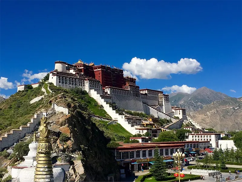 🏔️ 去布达拉宫会有高反吗？第一次去拉萨，这些高原反应问题你一定要搞清楚 - 西藏旅游问答 - 趣旅行